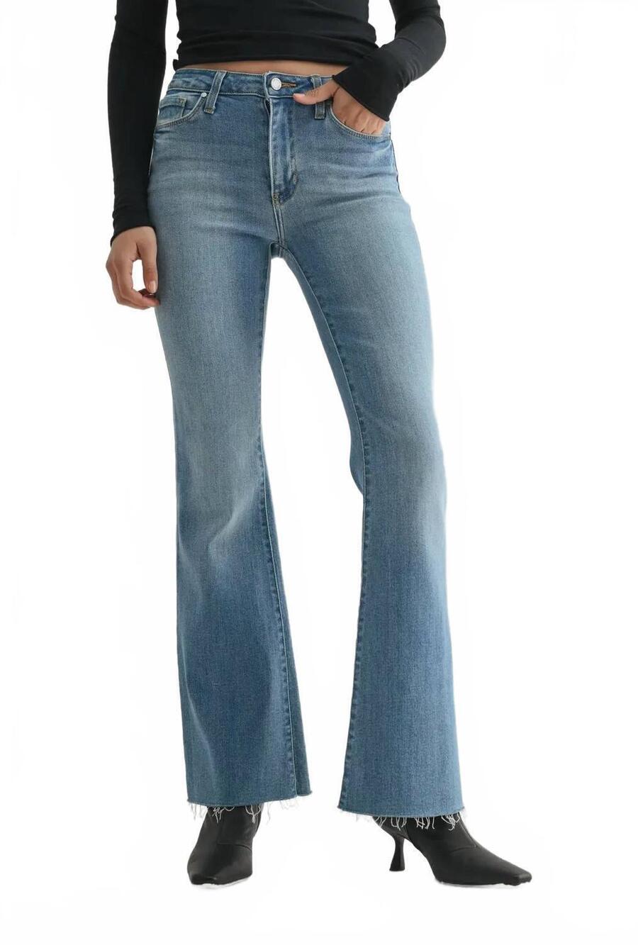 NEW JUST BLACK DENIM mid rise straight bootcut jean in medium wash